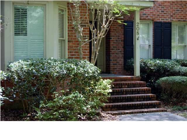 208 Westminster Ave, Summerville, SC 29485