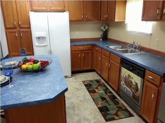 208 W Steele Dr, Summerville, SC 29483