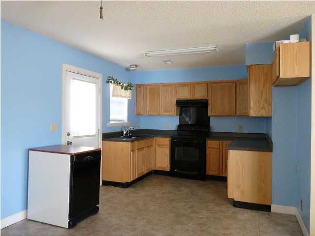 38 Summit Ave, Goose Creek, SC 29445