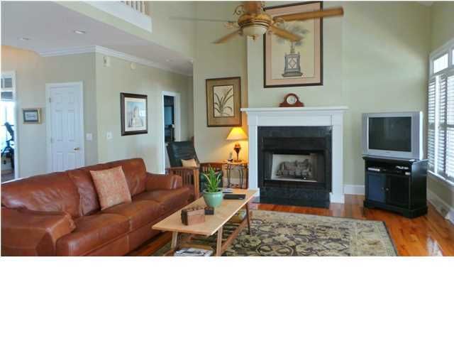 49 Fitzroy Dr, Charleston, SC 29414