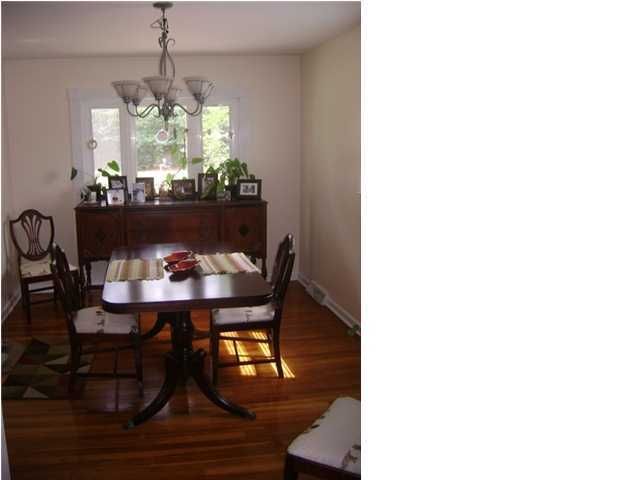 880 Mikell Dr, Charleston, SC 29412