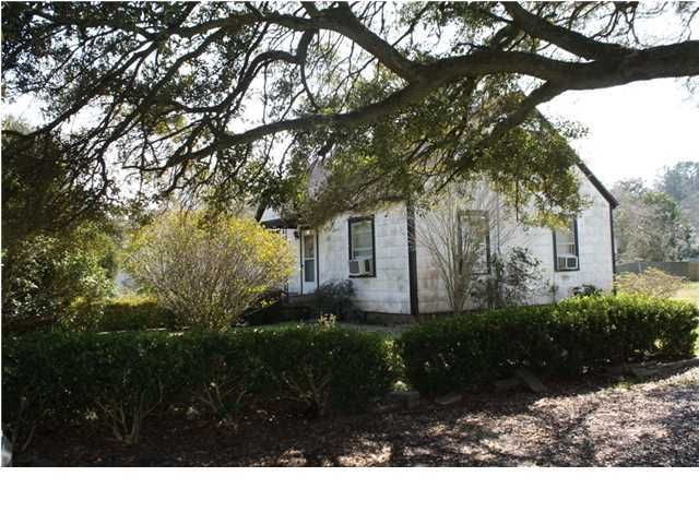 451 Lindberg St, Charleston, SC 29412