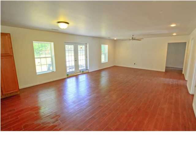 1714 Labor Camp Rd, Mount Pleasant, SC 29464