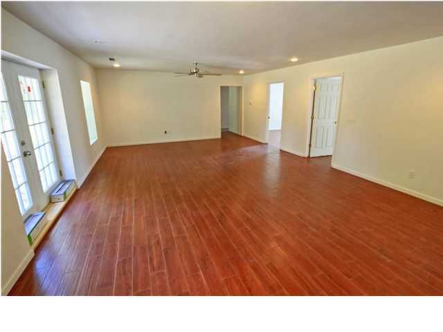 1714 Labor Camp Rd, Mount Pleasant, SC 29464