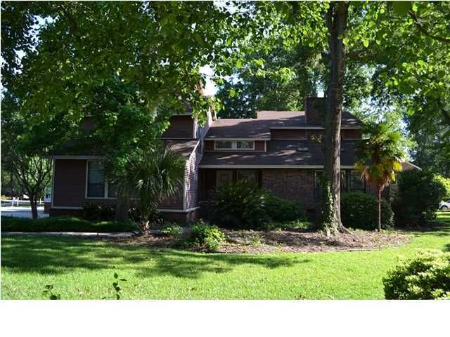 105 Abbey Ln, Goose Creek, SC 29445