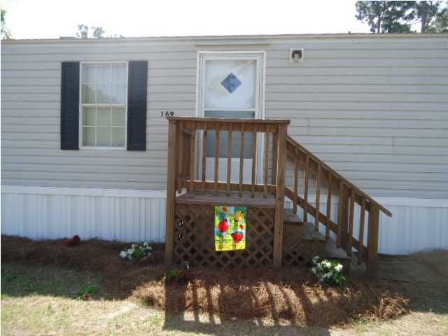 169 Albacore Rd, Bonneau, SC 29431