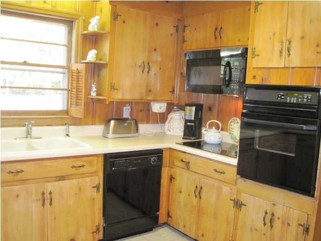 1301 Jahnz Ave, Summerville, SC 29485