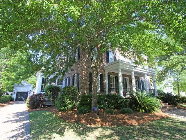 39 Frogmore Rd, Mount Pleasant, SC 29464