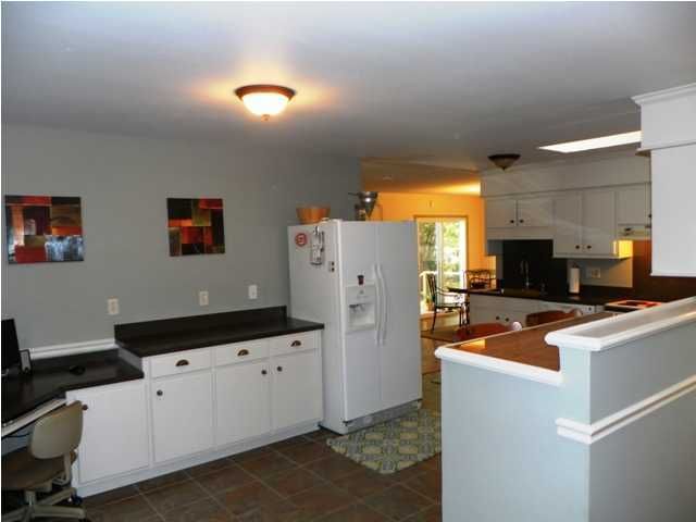 1967 Old Fort Ave, Charleston, SC 29414