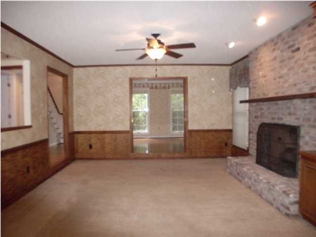3 Tudor Pl, Charleston, SC 29407