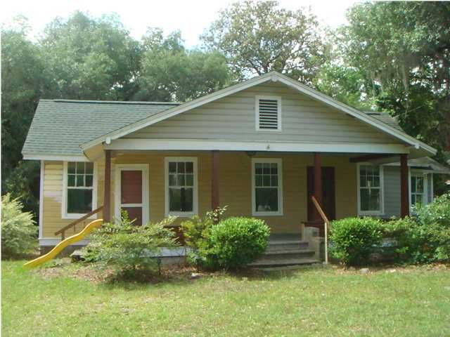 5780 Drayton St, Ravenel, SC 29470