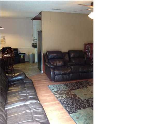 207 Pamela Ln, Summerville, SC 29483