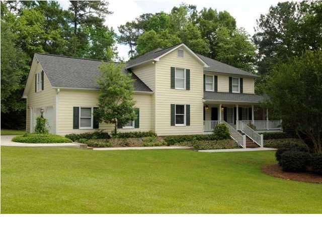 106 Old Postern Rd, Summerville, SC 29483