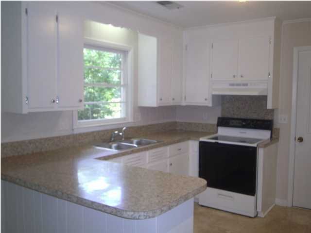 4736 Glenn St, North Charleston, SC 29405