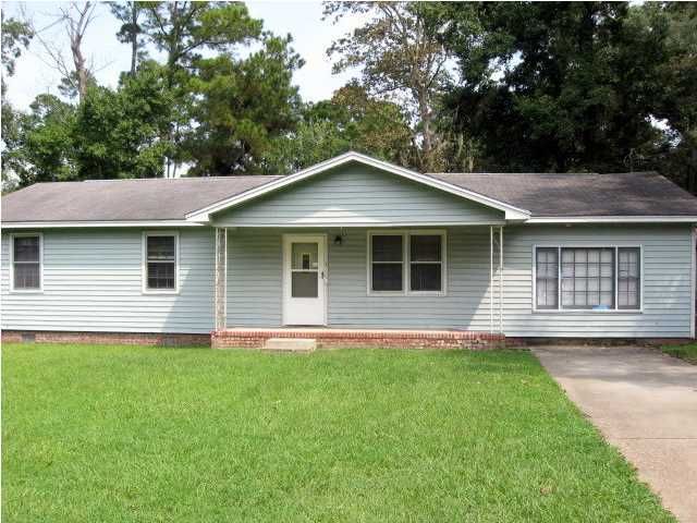 4442 Davison Rd, Ravenel, SC 29470