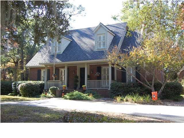 689 Wildwood Rd, Charleston, SC 29412