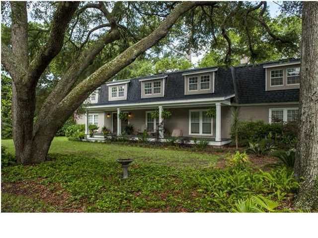 729 Knotty Pine Rd, Charleston, SC 29412