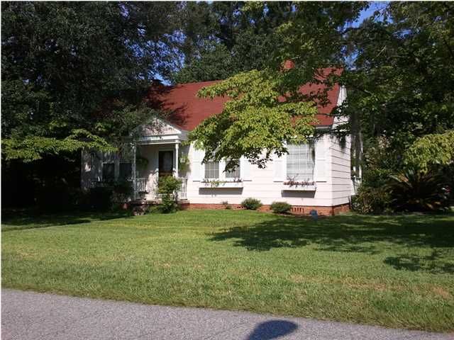 1202 Gibson Ave, Hanahan, SC 29410