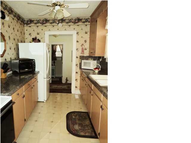 1202 Gibson Ave, Hanahan, SC 29410