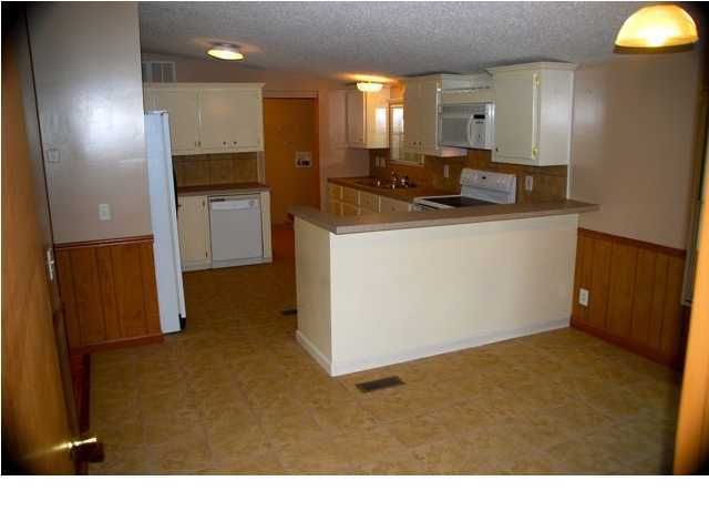 6062 Old Jacksonboro Rd, Ravenel, SC 29470
