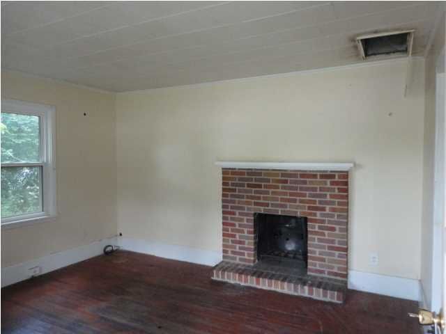2052 Live Oak Dr, Moncks Corner, SC 29461