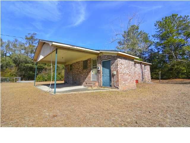 5207 Maybank Hw, Wadmalaw Island, SC 29487