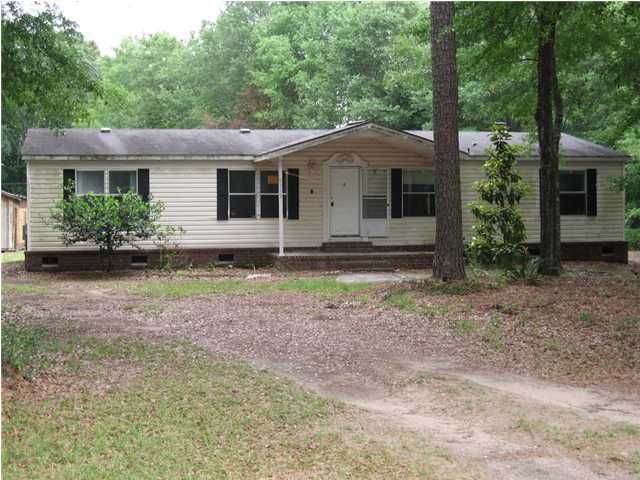 5719 Blufton Rd, Hollywood, SC 29449