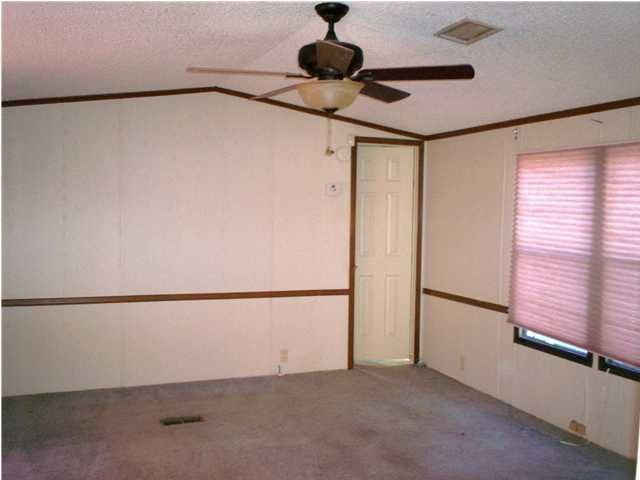 5242 Charlie Rd, Hollywood, SC 29449