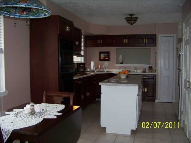 177 Eagle Point Rd, Cross, SC 29436