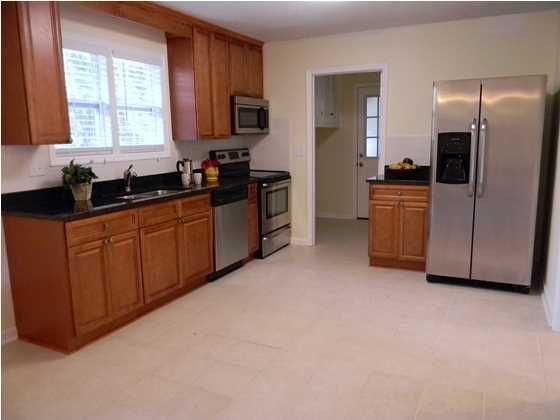 2098 Vestry Dr, Charleston, SC 29414