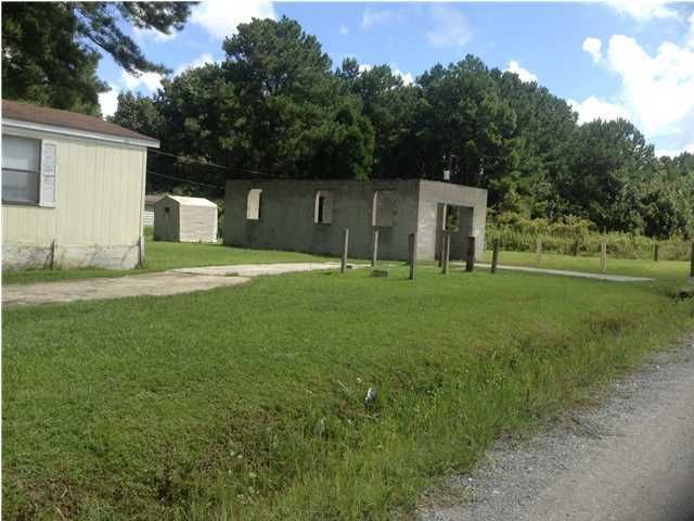 206 Genevia Rd, Goose Creek, SC 29445