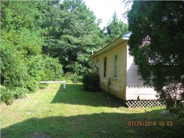 432 Mercantile Rd, Mcclellanville, SC 29458