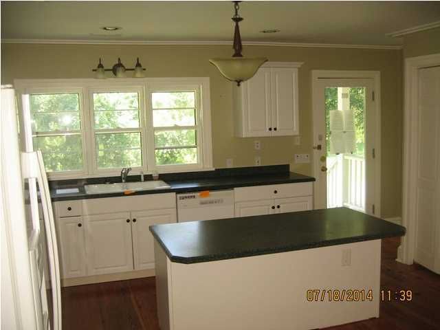 178 Golden Pearle Ln, Mcclellanville, SC 29458