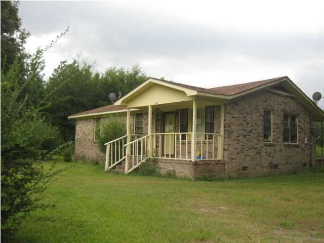 872 St Paul Rd, Harleyville, SC 29448