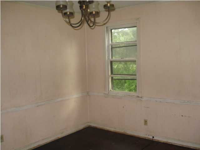 872 St Paul Rd, Harleyville, SC 29448