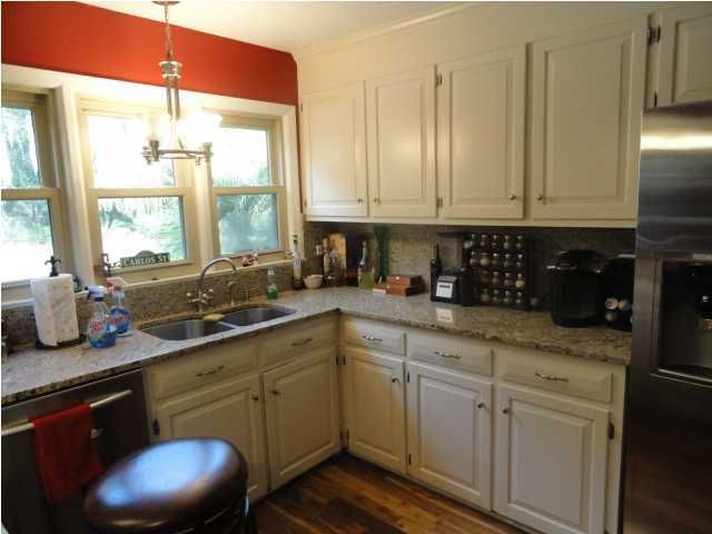 117 W Johnston St, Summerville, SC 29483
