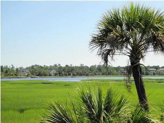 438 Commonwealth Rd, Mount Pleasant, SC 29466
