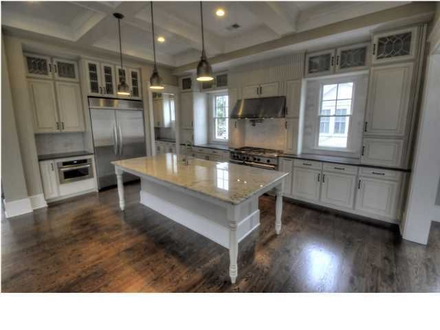 438 Commonwealth Rd, Mount Pleasant, SC 29466