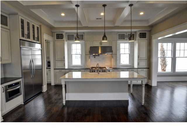 438 Commonwealth Rd, Mount Pleasant, SC 29466