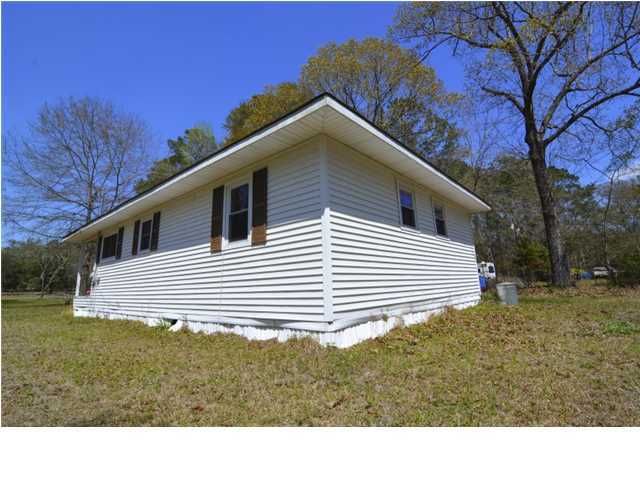 5965 Drayton St, Ravenel, SC 29470
