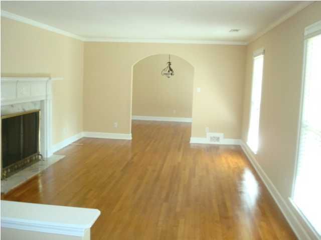 542 Simmons Ave, Summerville, SC 29483