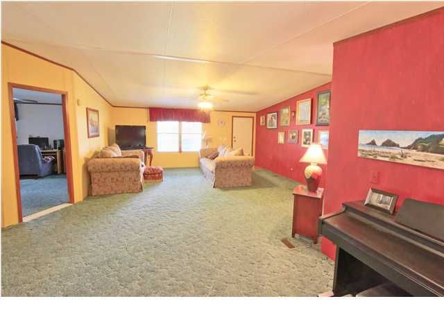 109 Cottontail Ln, Bonneau, SC 29431
