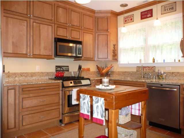 10091 Hercules Rd, Mcclellanville, SC 29458