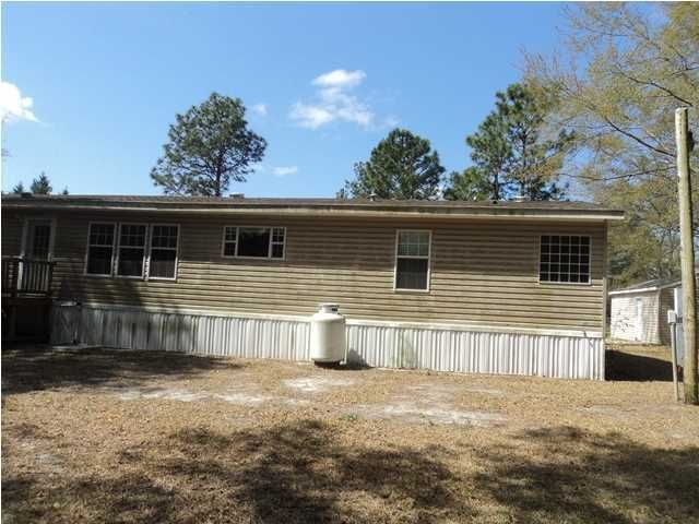 526 Helmet Ln, Cross, SC 29436