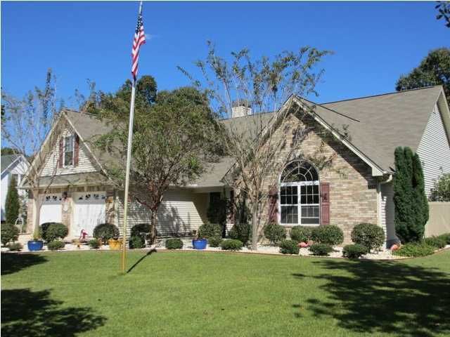 122 Brittany Ln, Bonneau, SC 29431