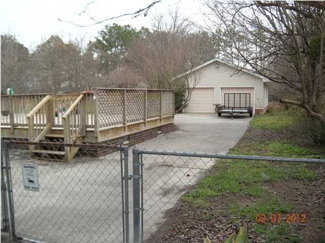 321 Elrod Dr, Goose Creek, SC 29445