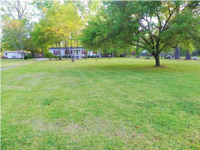 405 Twin Lakes Dr, Summerville, SC 29483