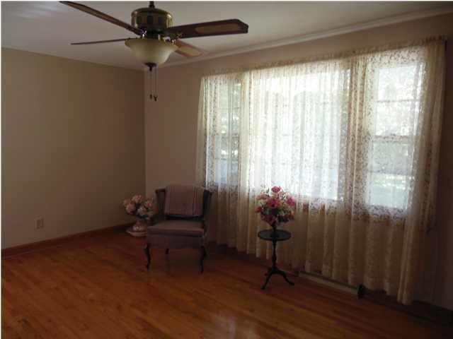 106 Danberry Dr, Summerville, SC 29485