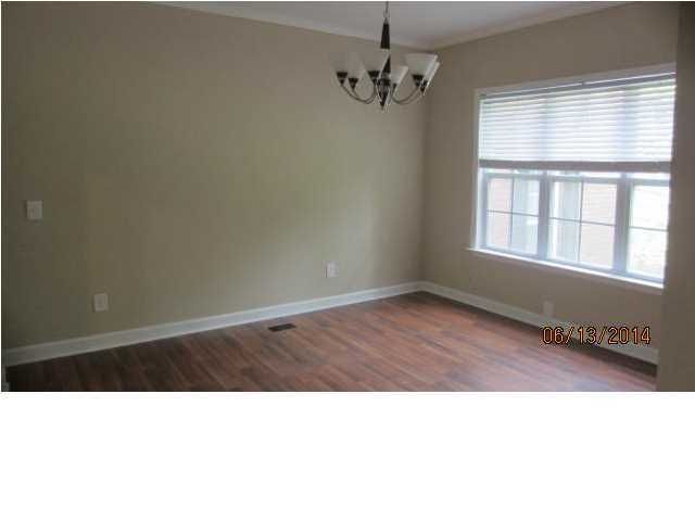 400 Woodland Dr, Summerville, SC 29485