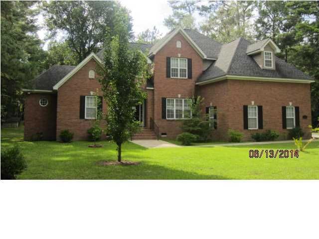 400 Woodland Dr, Summerville, SC 29485